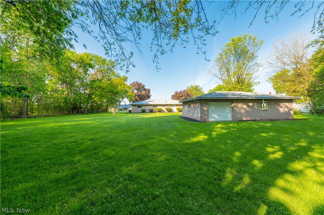 3719 Long Avon OH 44011