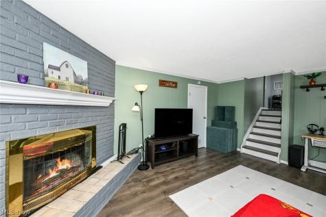 4092 Hummingbird Trail Stow OH 44224