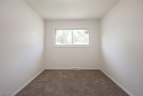 14936 Janice Drive Maple Heights OH 44137