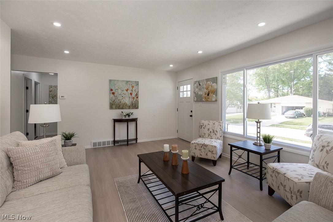 14936 Janice Drive Maple Heights OH 44137
