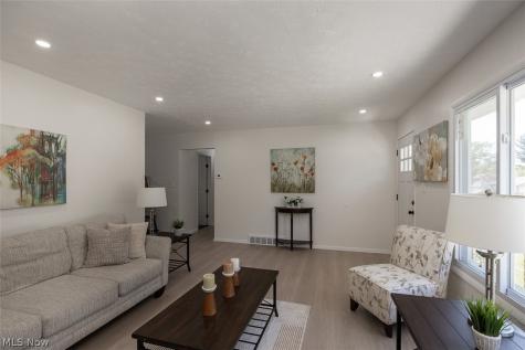 14936 Janice Drive Maple Heights OH 44137