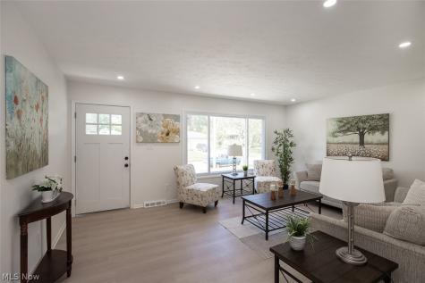 14936 Janice Drive Maple Heights OH 44137