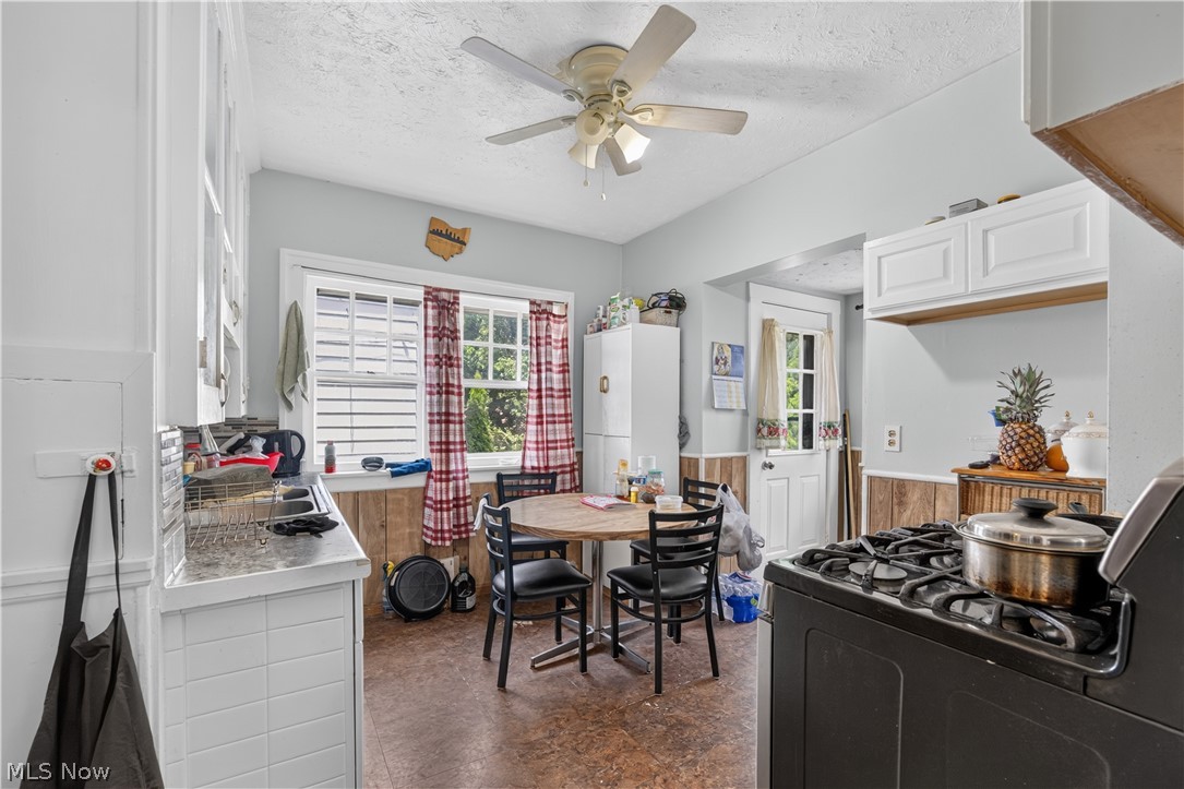 3491 W 99th Street Cleveland OH 44102