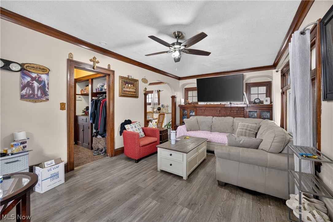 3491 W 99th Street Cleveland OH 44102