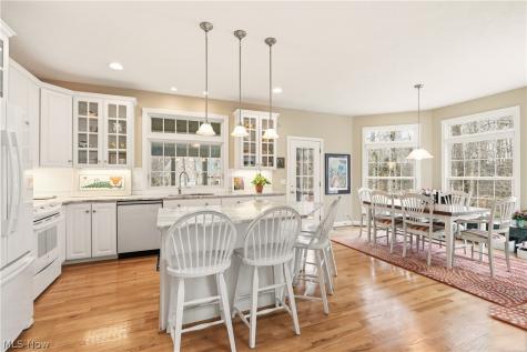 815 Centerville Trail Aurora OH 44202