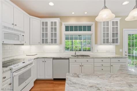 815 Centerville Trail Aurora OH 44202