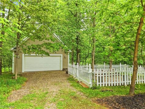 815 Centerville Trail Aurora OH 44202