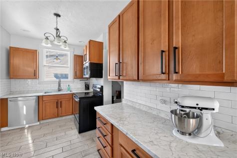 1138 W 6th Street Lorain OH 44052
