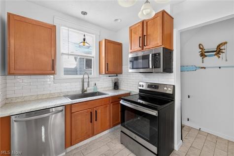 1138 W 6th Street Lorain OH 44052