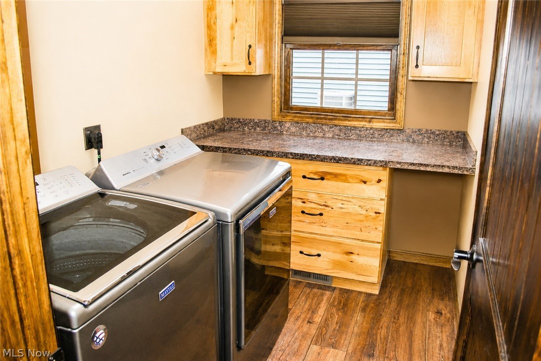 40011 Hope Court Elyria OH 44035