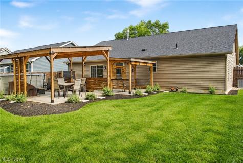 40011 Hope Court Elyria OH 44035