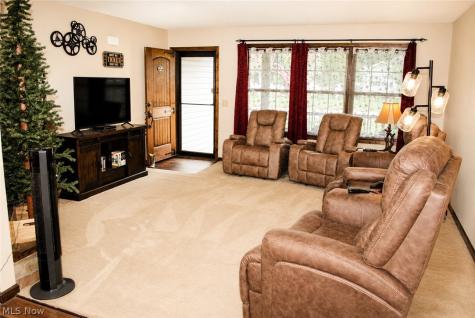 40011 Hope Court Elyria OH 44035