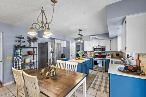 3597 Stratavon Drive NW North Canton OH 44720