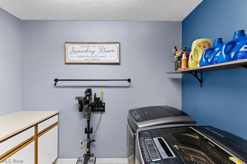 3597 Stratavon Drive NW North Canton OH 44720