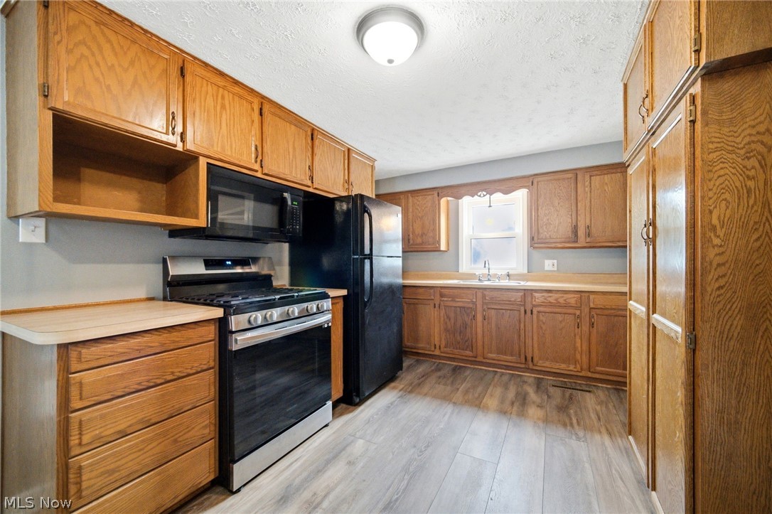 253 Franks Avenue Wadsworth OH 44281