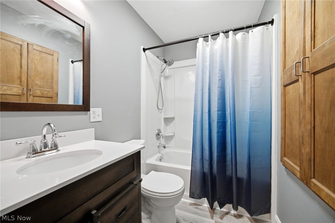 253 Franks Avenue Wadsworth OH 44281