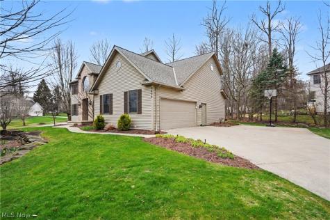9498 Andrew Drive Twinsburg OH 44087