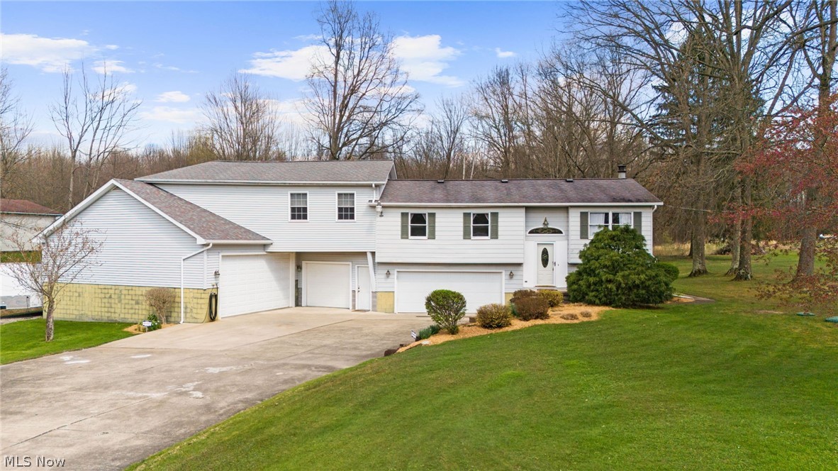 2837 Mahan Denman Road NW Bristolville OH 44402