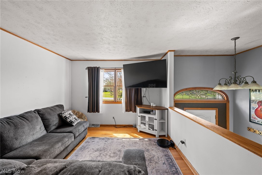 2837 Mahan Denman Road NW Bristolville OH 44402