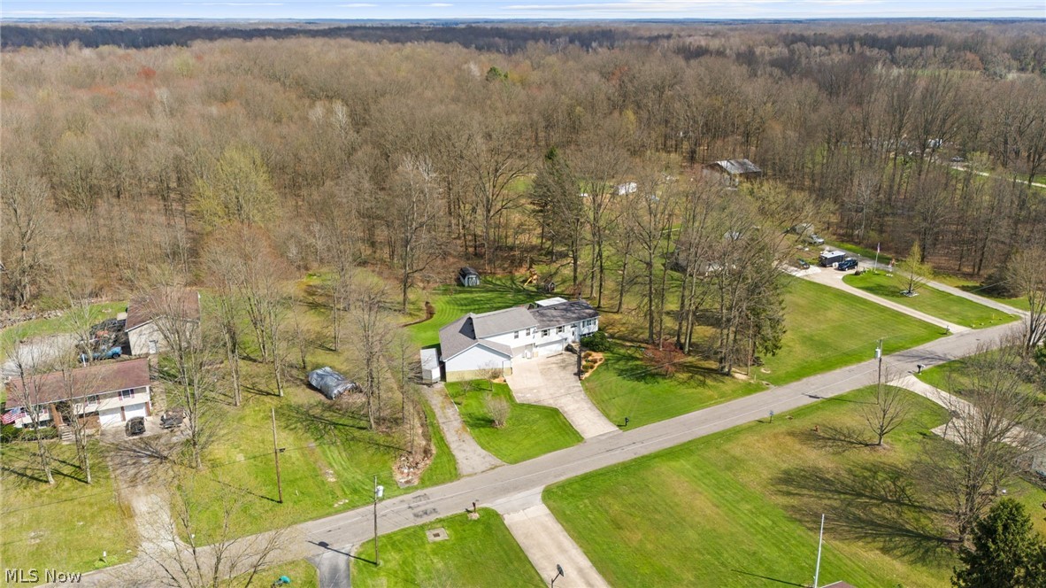 2837 Mahan Denman Road NW Bristolville OH 44402