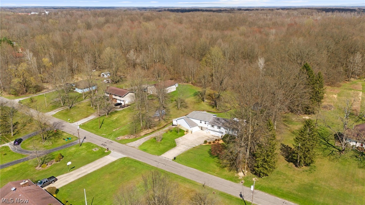 2837 Mahan Denman Road NW Bristolville OH 44402
