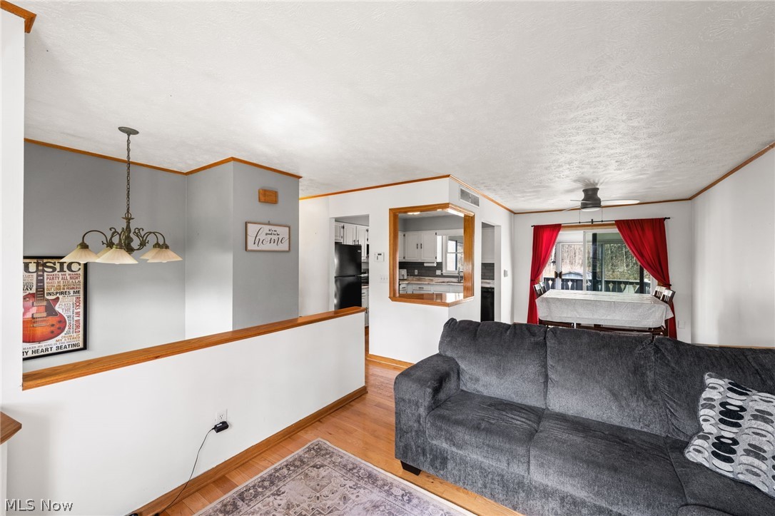 2837 Mahan Denman Road NW Bristolville OH 44402