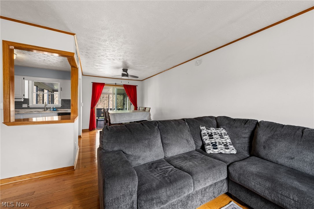 2837 Mahan Denman Road NW Bristolville OH 44402