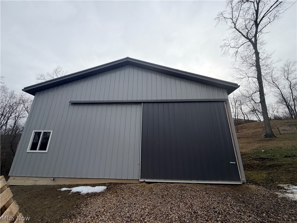 21252 Oxford Road Salesville OH 43773