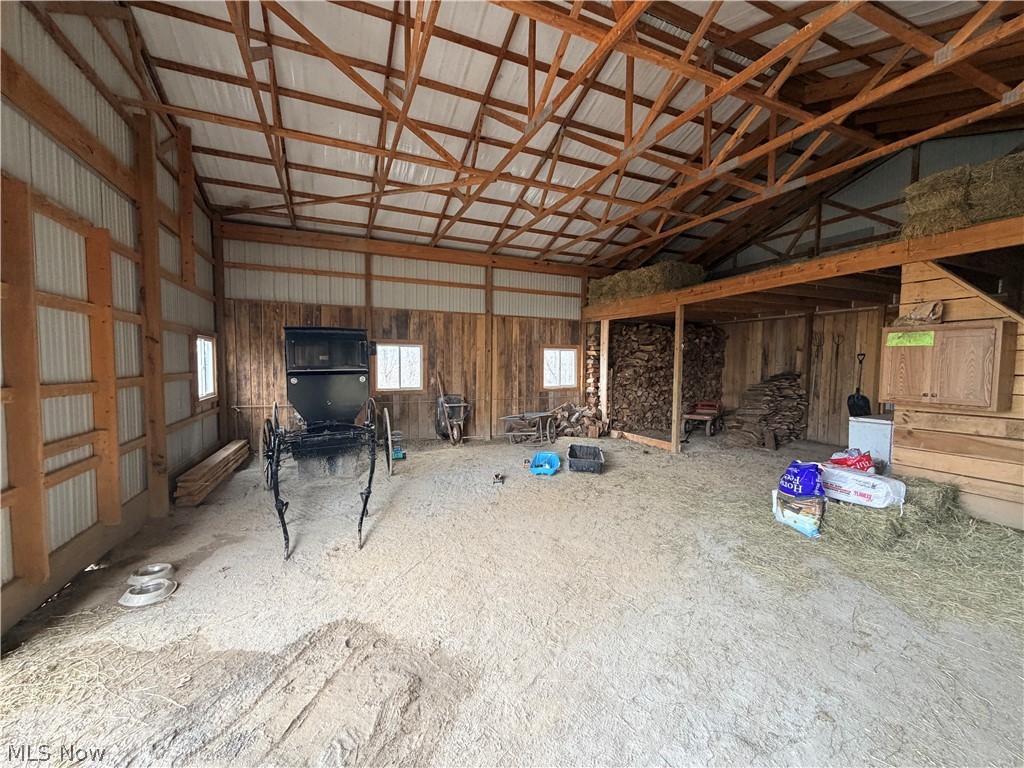 21252 Oxford Road Salesville OH 43773