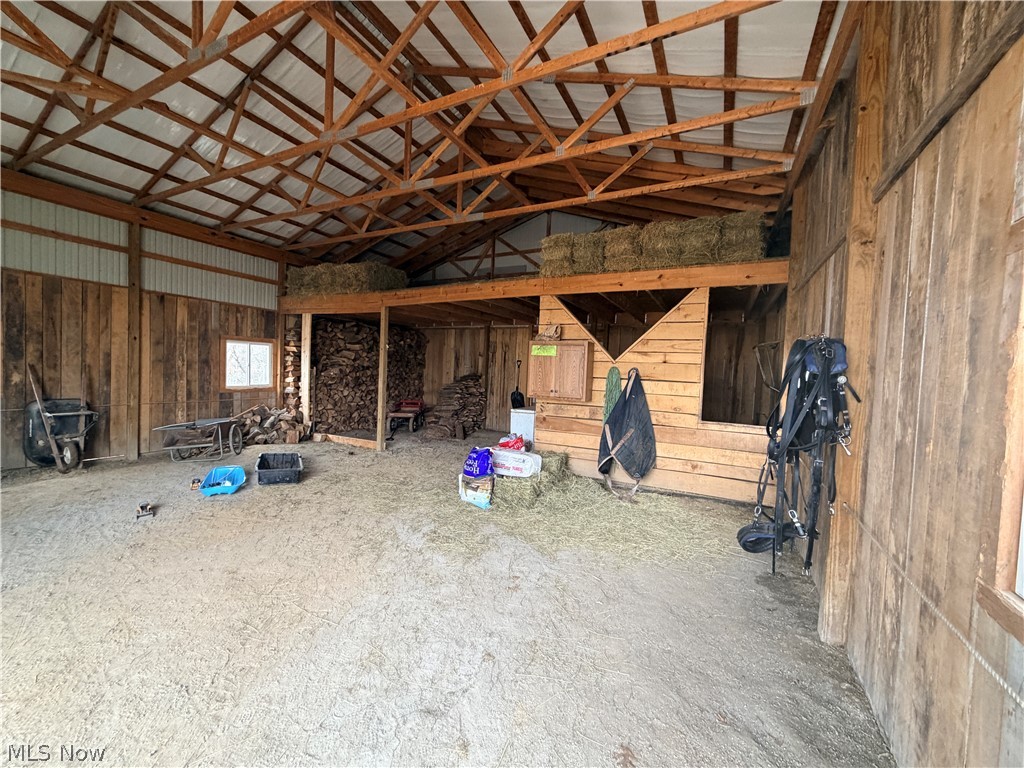 21252 Oxford Road Salesville OH 43773