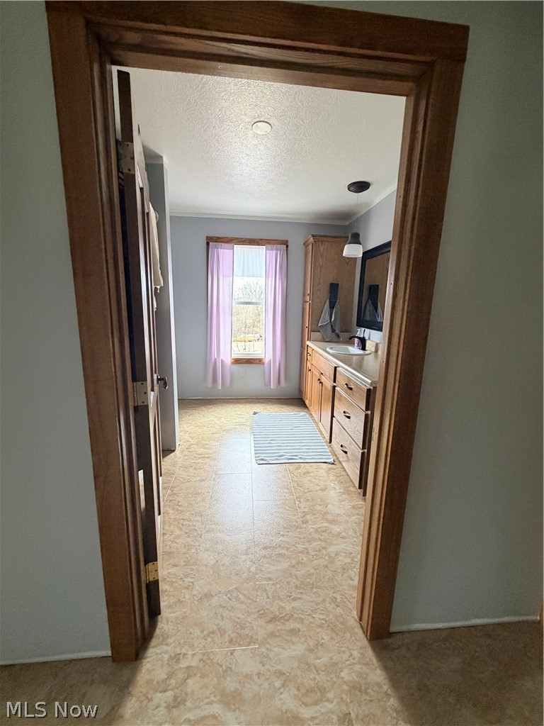 21252 Oxford Road Salesville OH 43773