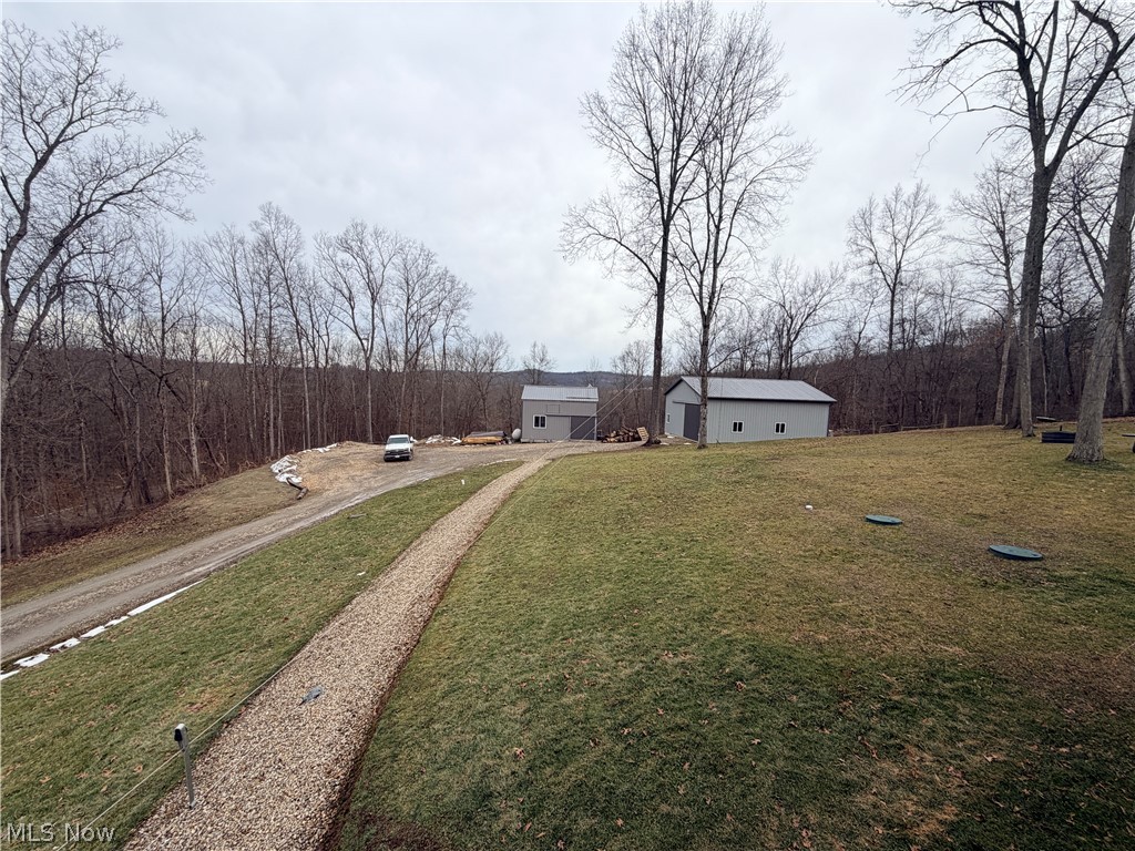 21252 Oxford Road Salesville OH 43773