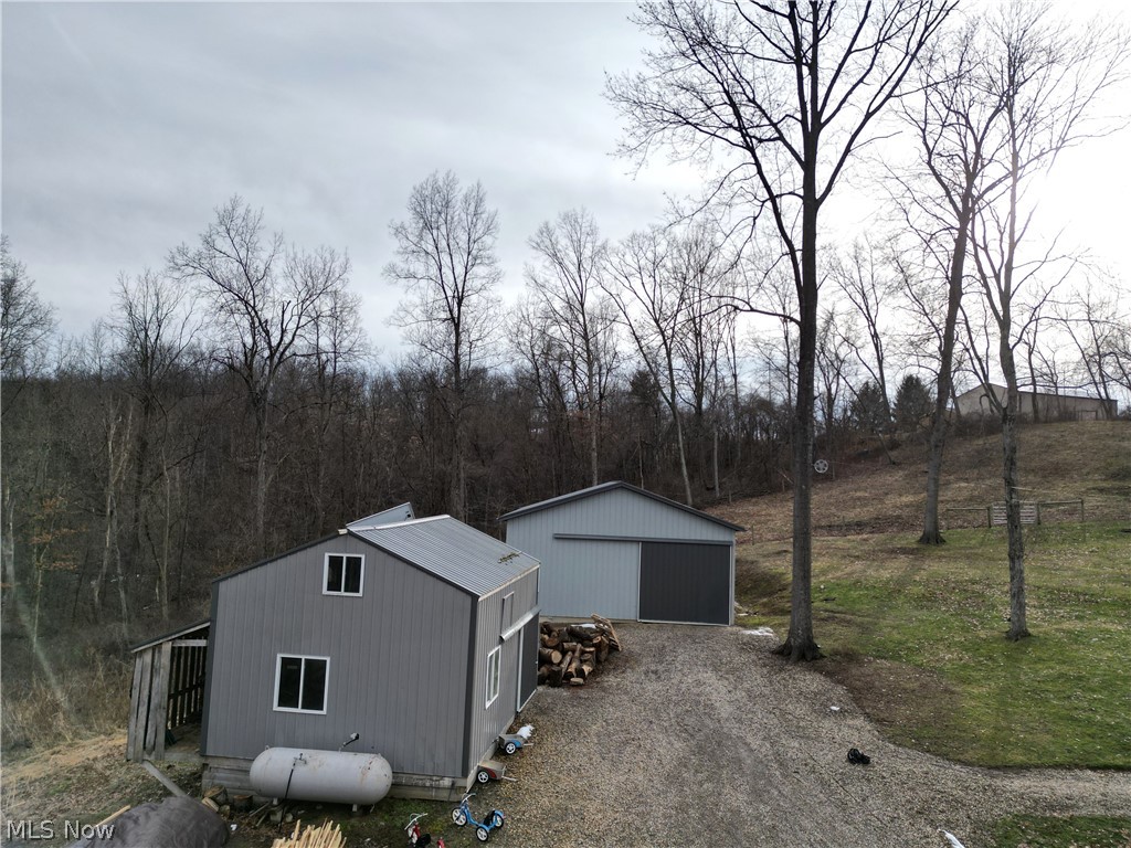21252 Oxford Road Salesville OH 43773
