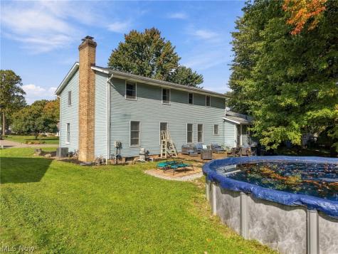 834 Sawmill Trail NE Massillon OH 44646