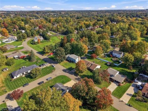 834 Sawmill Trail NE Massillon OH 44646