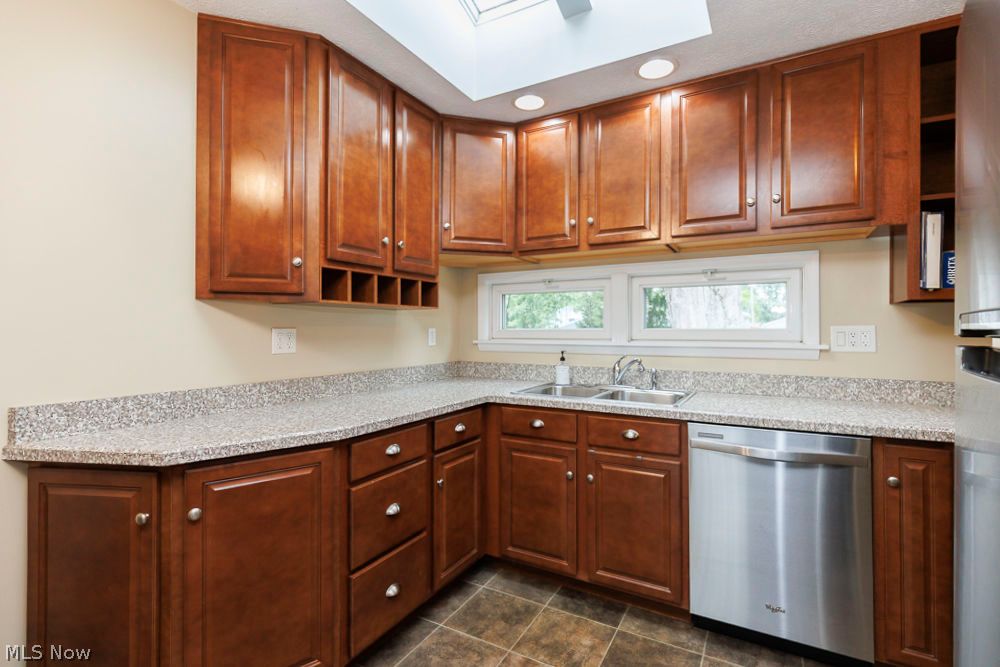 918 Sherwood Drive Elyria OH 44035