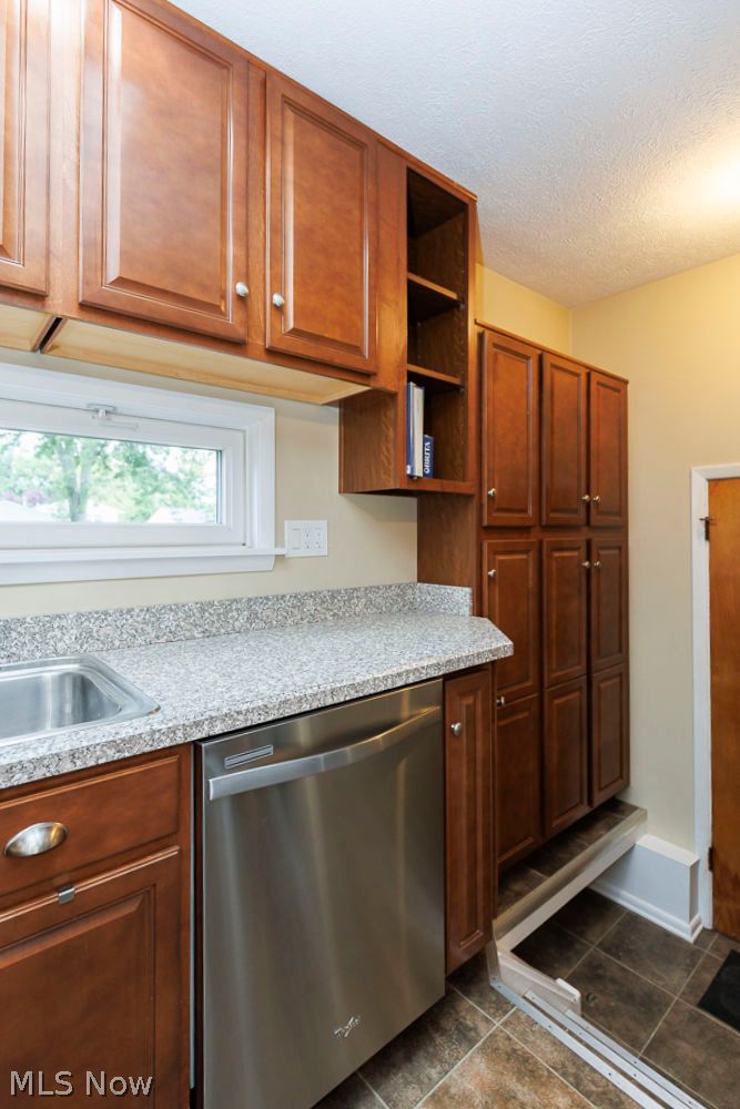 918 Sherwood Drive Elyria OH 44035