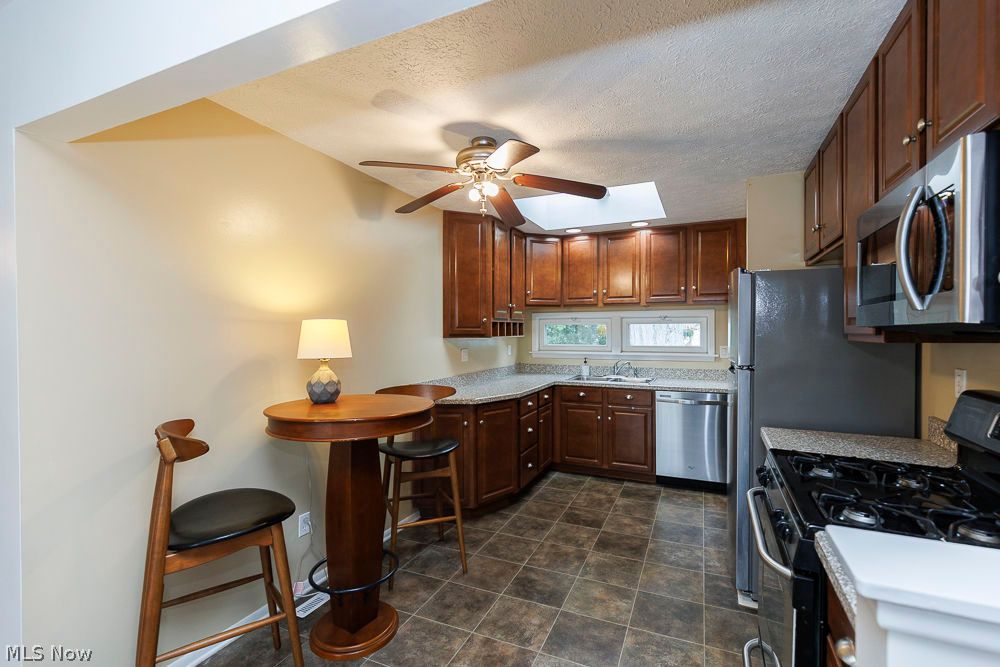 918 Sherwood Drive Elyria OH 44035