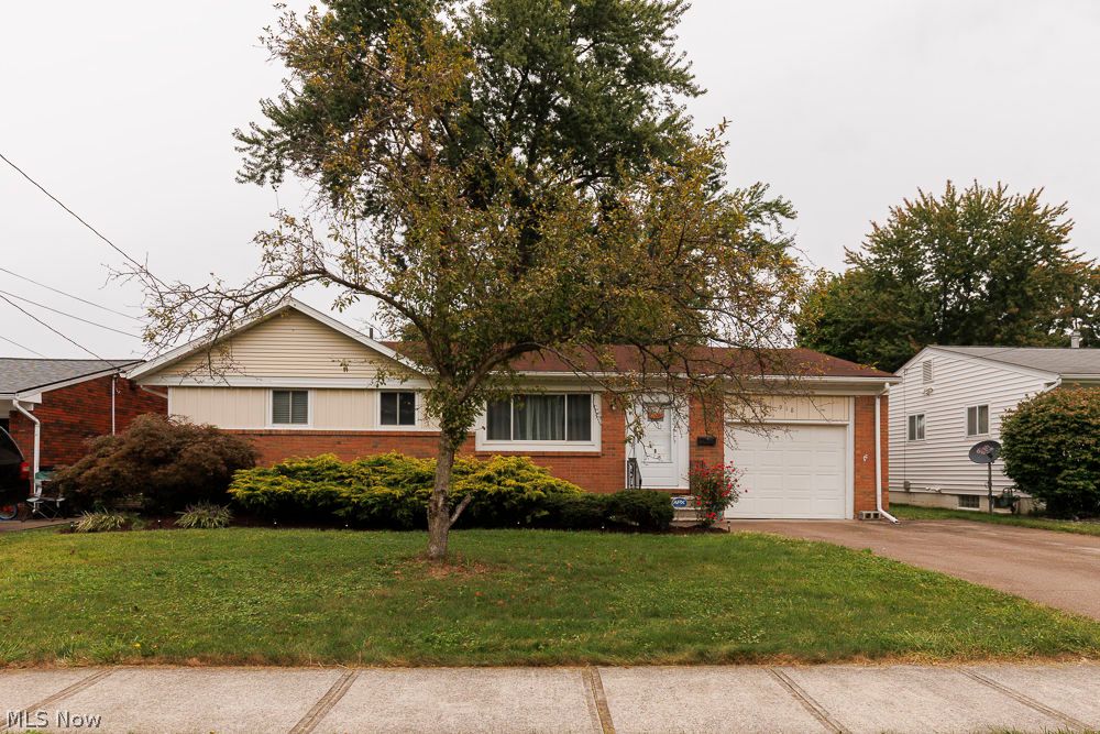 918 Sherwood Drive Elyria OH 44035