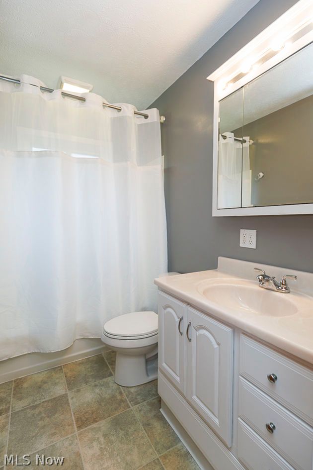 918 Sherwood Drive Elyria OH 44035