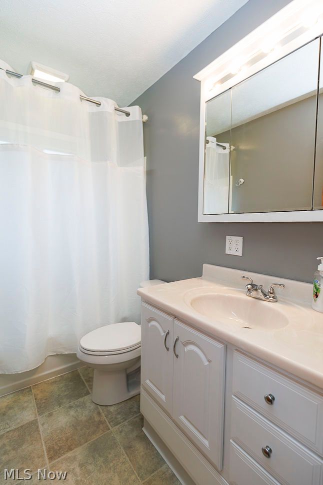 918 Sherwood Drive Elyria OH 44035
