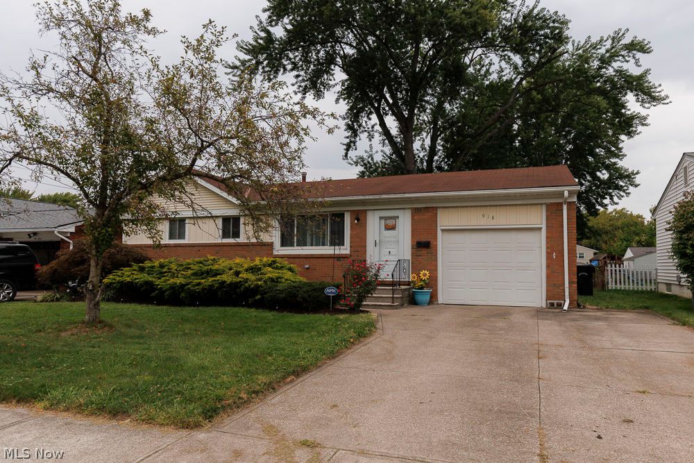 918 Sherwood Drive Elyria OH 44035