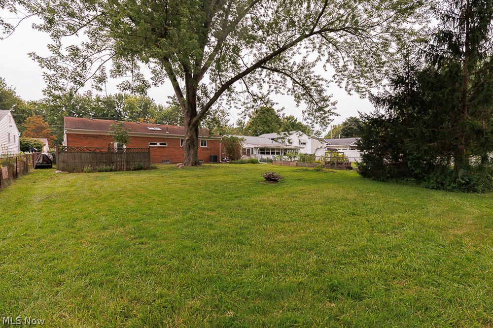 918 Sherwood Drive Elyria OH 44035