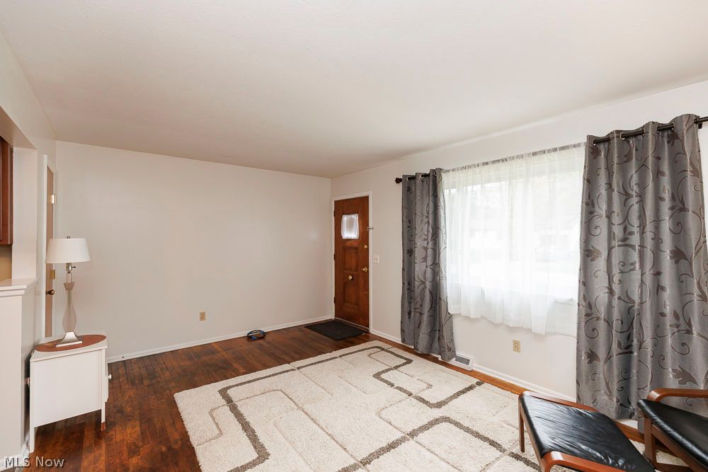 918 Sherwood Drive Elyria OH 44035