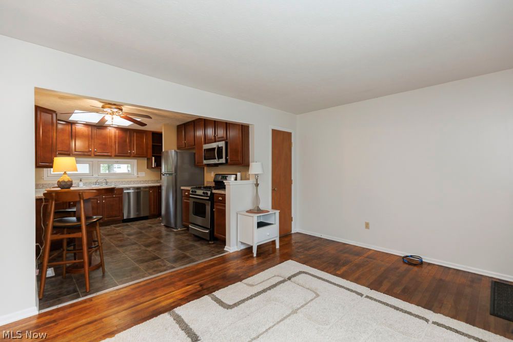 918 Sherwood Drive Elyria OH 44035