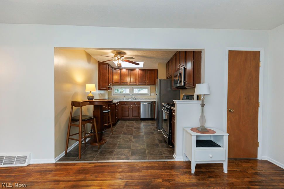 918 Sherwood Drive Elyria OH 44035