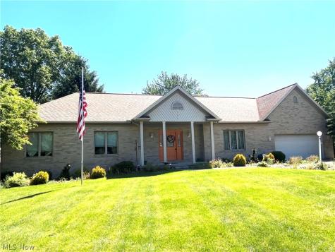 4524 Leawood Drive NE Canton OH 44714