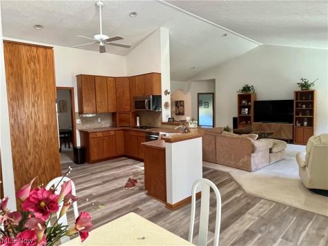 4524 Leawood Drive NE Canton OH 44714