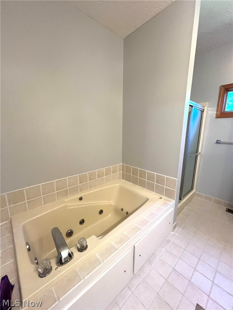4524 Leawood Drive NE Canton OH 44714