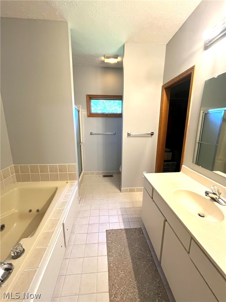 4524 Leawood Drive NE Canton OH 44714